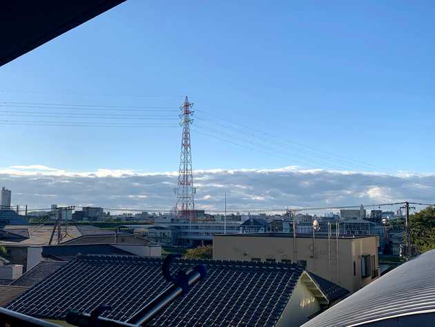 横に長い雲